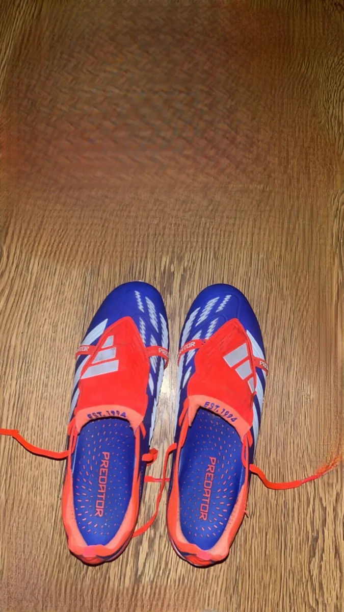 Football boots - Image 1