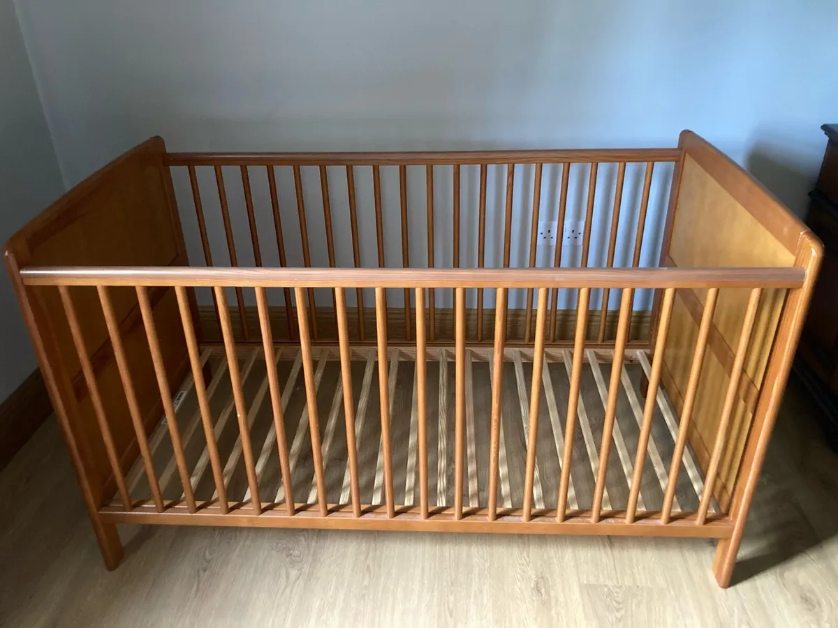 Baby Elegance cot/junior bed - Image 1