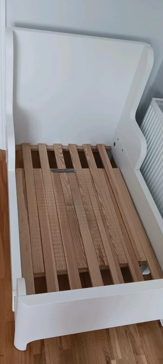 Bed - Image 2