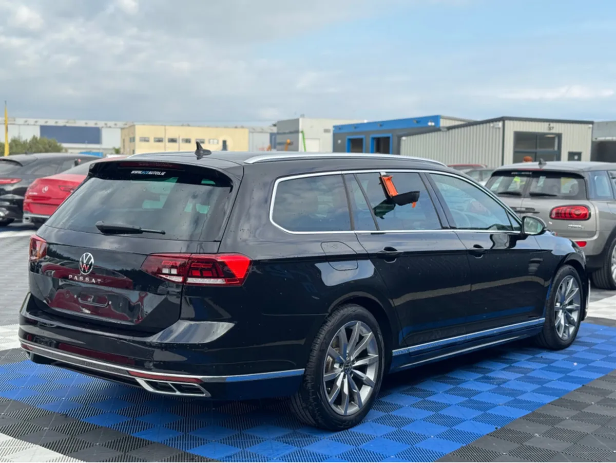 Volkswagen Passat R-LINE - 2.0L DIESEL - AUTO - 12 - Image 4