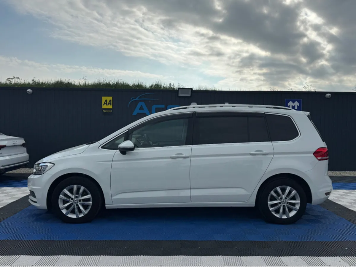 Volkswagen Touran CL - 2.0L DIESEL - AUTO - 7 SEAT - Image 4