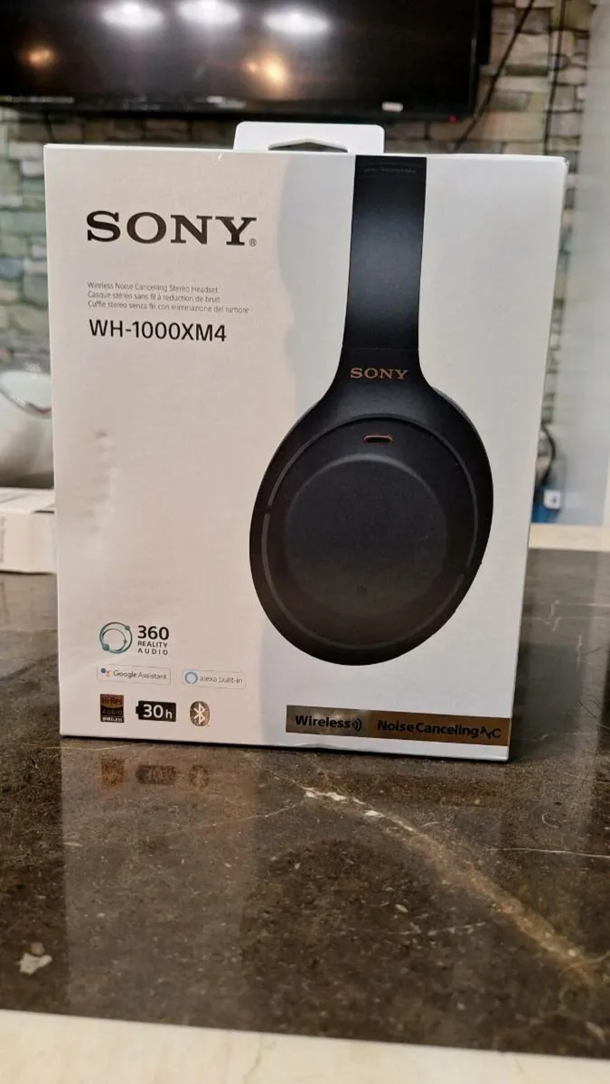Sony WH-1000XM4 headphones – barely used - Image 1