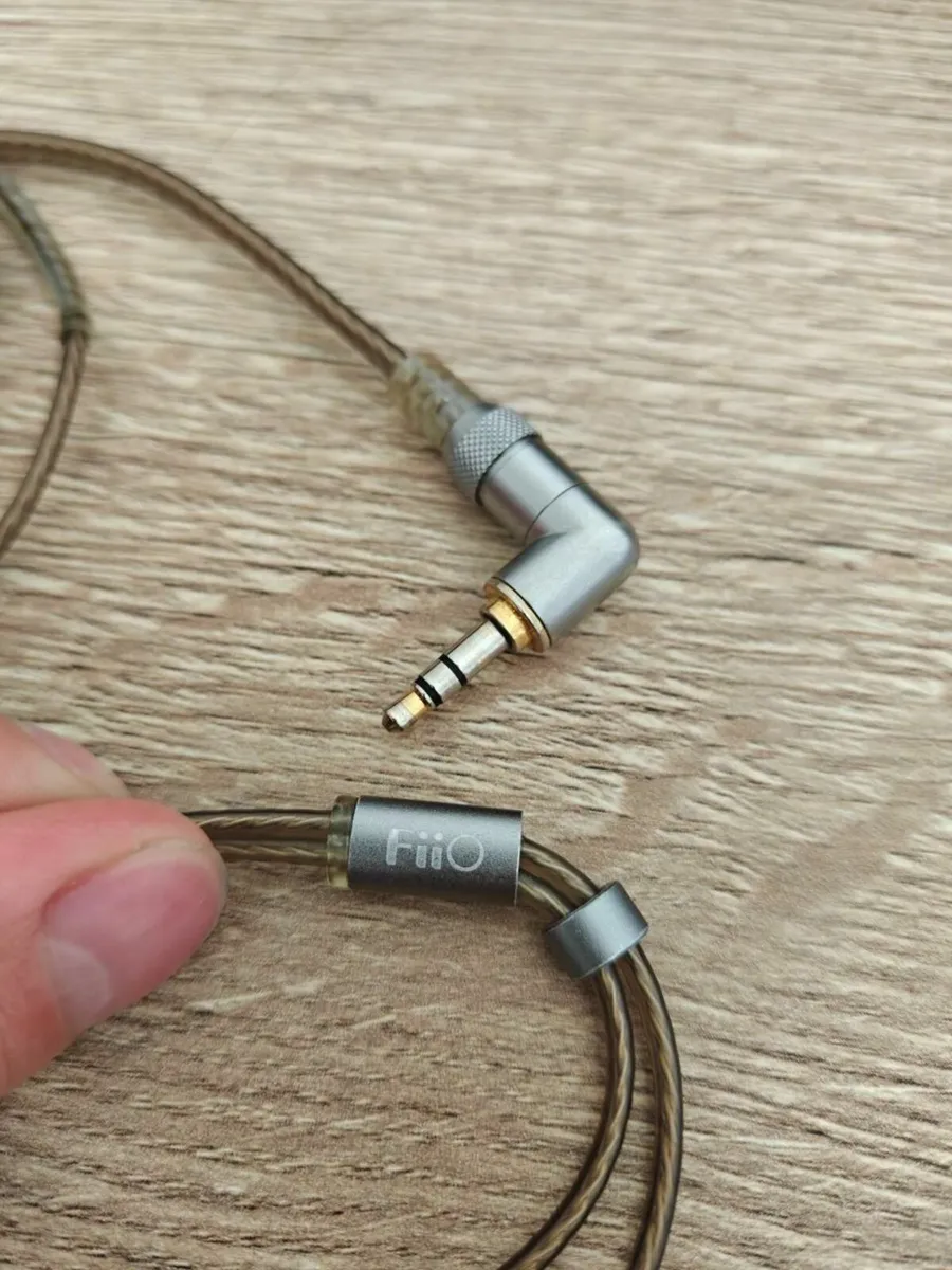 FiiO FH3 In-Ear Headphones - Image 3