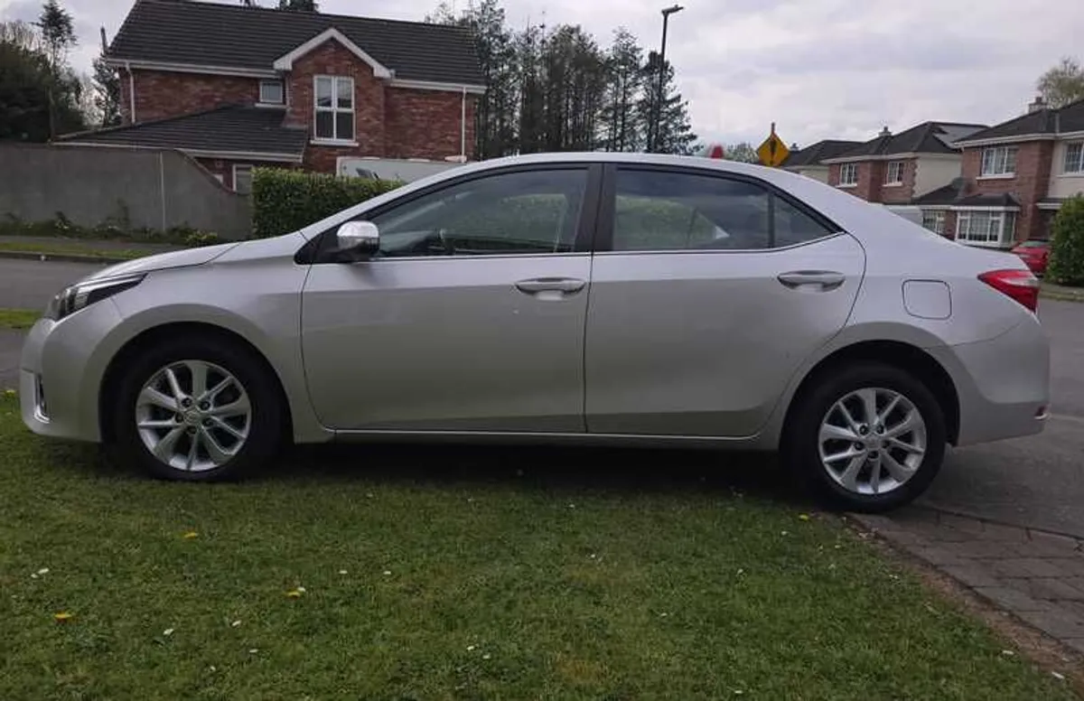 2016 Toyota Corolla - Image 3