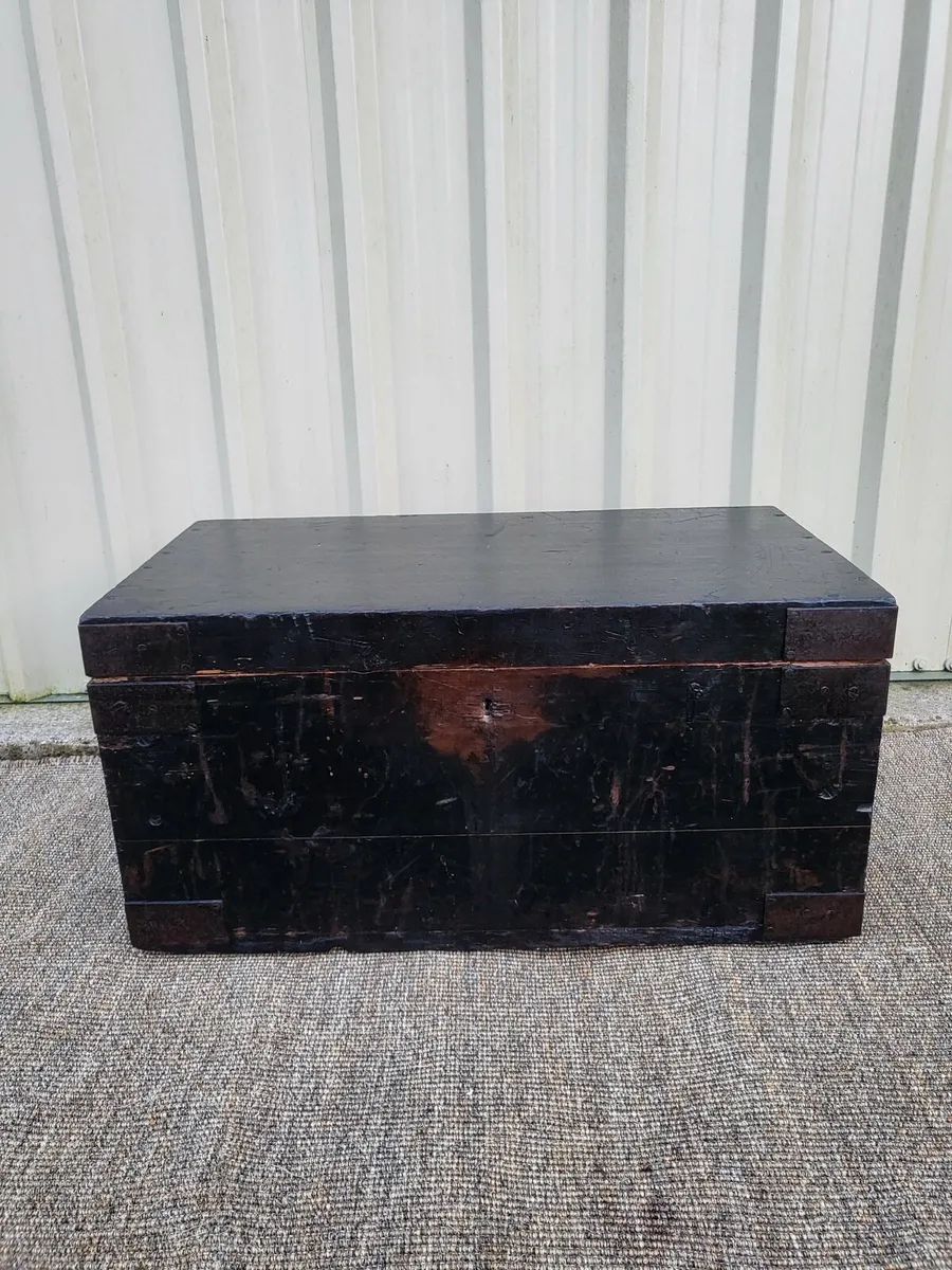 Victorian pine trunk - Image 1