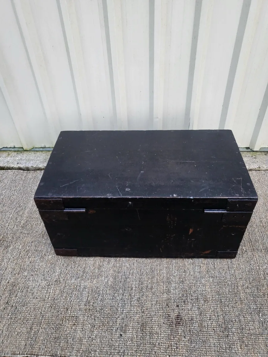 Victorian pine trunk - Image 3