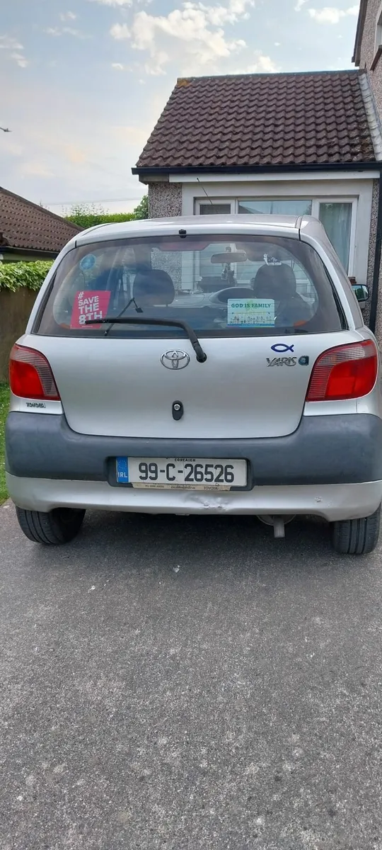 Toyota Yaris 1999 - Image 2