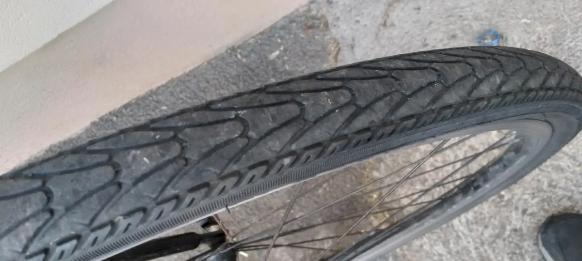 Raleigh 28inch bike price too sell - Image 3