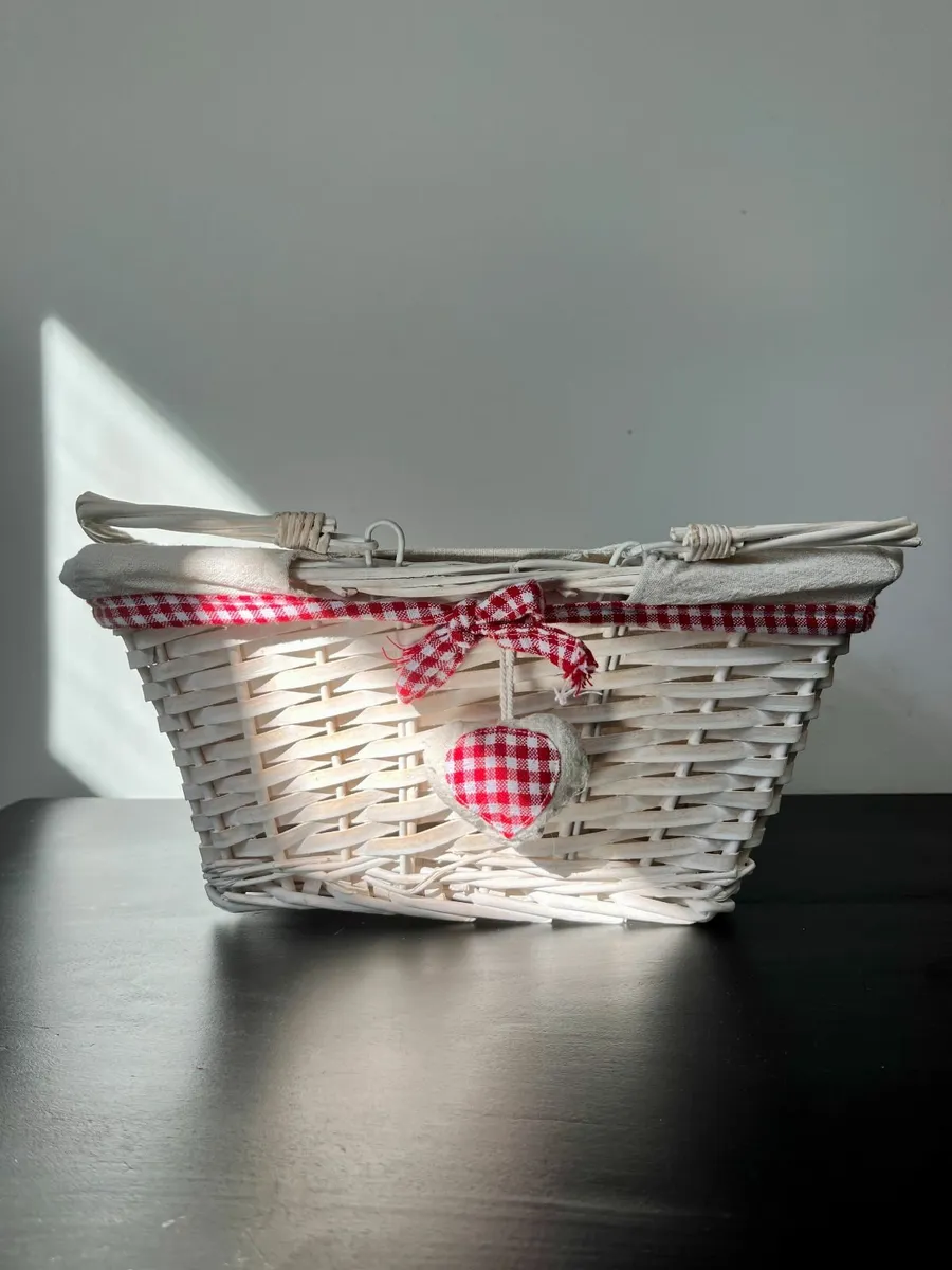 White Wicker Picnic Basket - Image 2