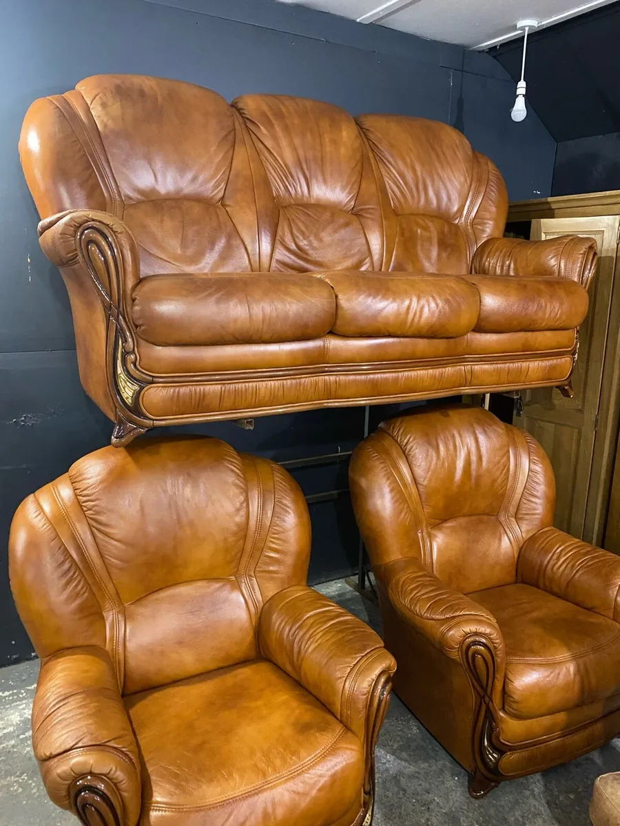 Tan leather chesterfield sofa set
