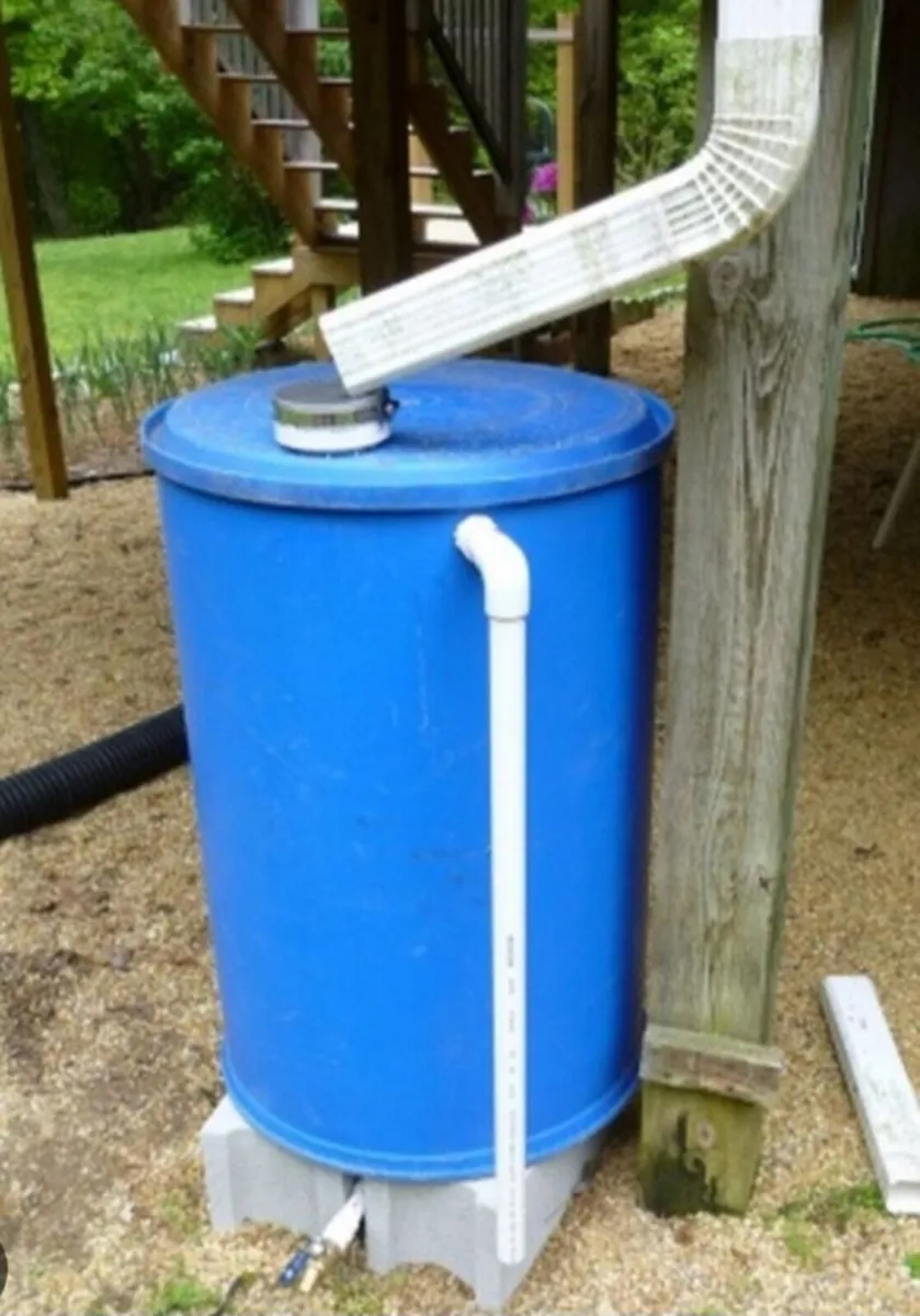 Blue barrels - Image 3