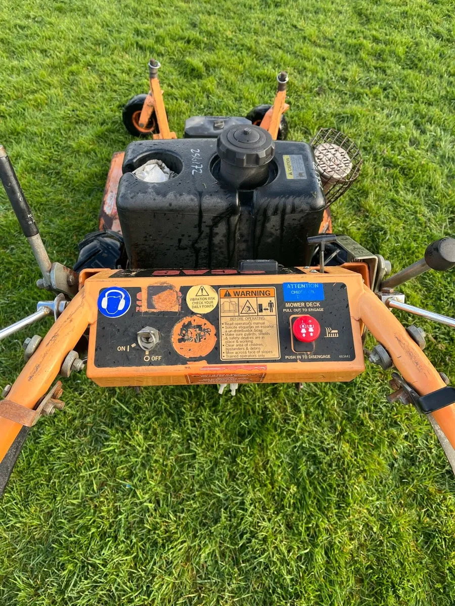 Scag commercial mower - Image 4