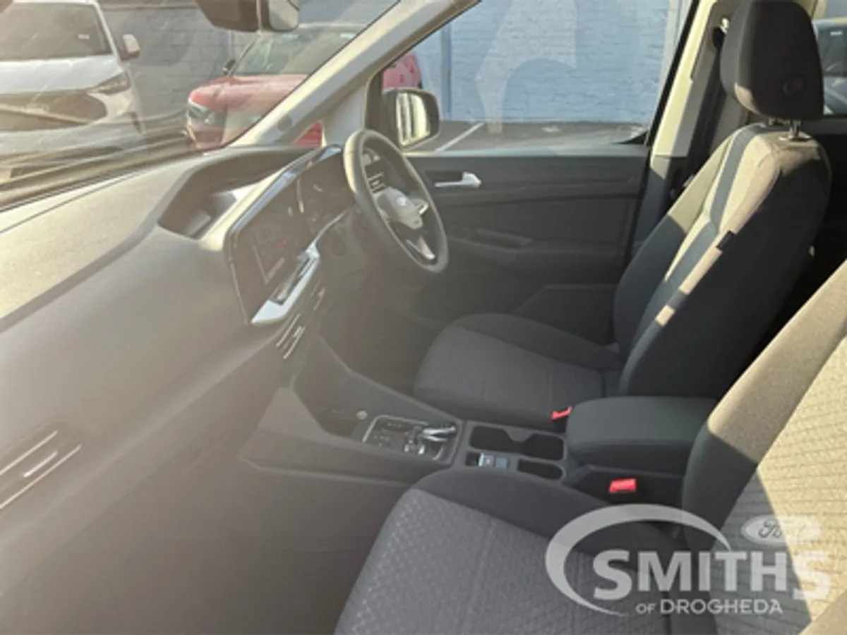 Ford Transit Connect Limited 2.0 122PS  7 Seater - Image 4