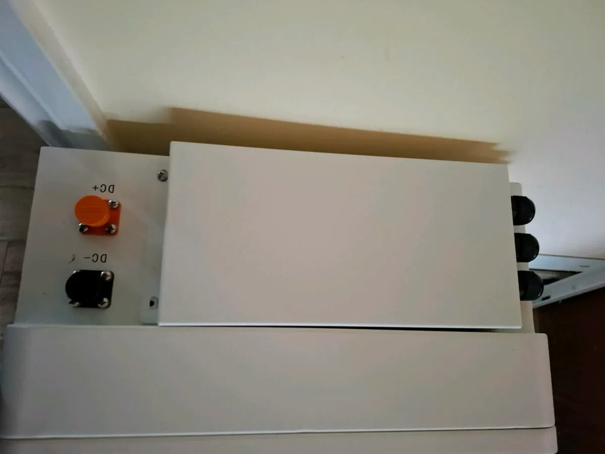 Solar Battery - Image 2