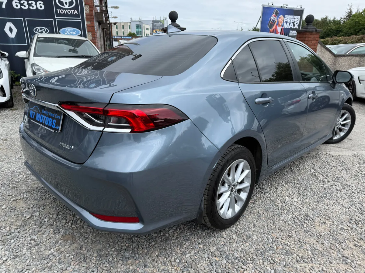 2019 Toyota Corolla  1.8 LUNA AUTO - Image 4