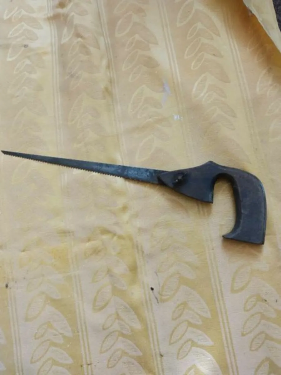 Vintage Keyhole Saw