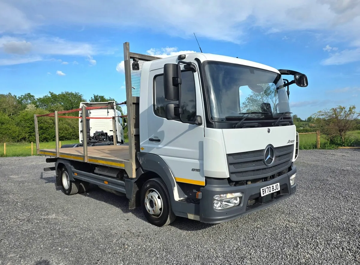 2021 Mercedes Atego Flatbed - Image 1