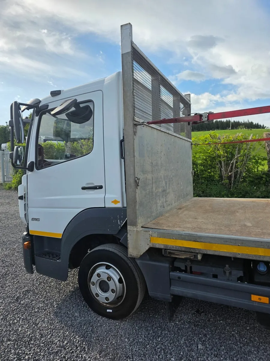 2021 Mercedes Atego Flatbed - Image 2