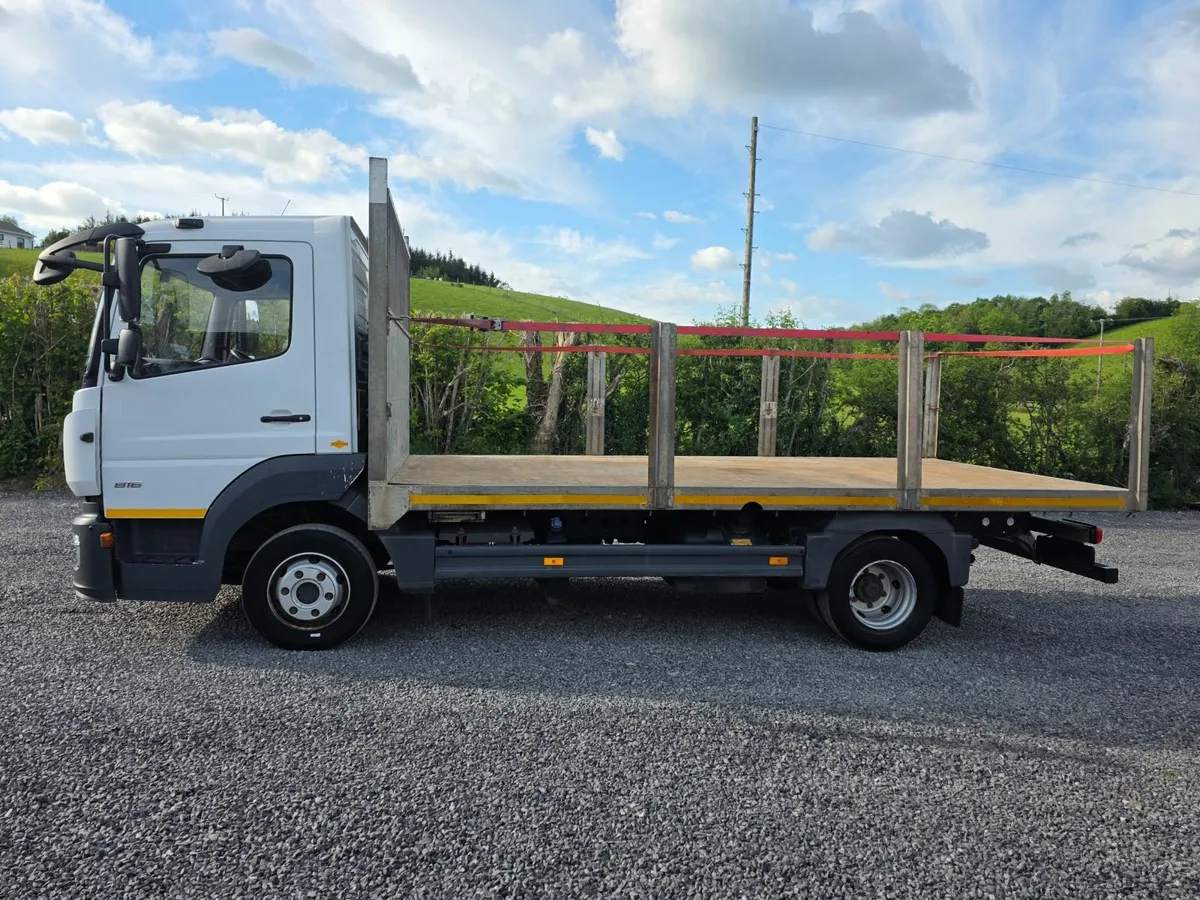 2021 Mercedes Atego Flatbed - Image 3