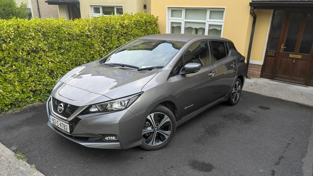 Nissan Leaf SVE 40Kwh Top Spec Very Low Mileage - Image 1