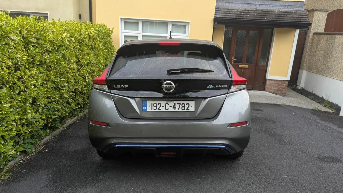 Nissan Leaf SVE 40Kwh Top Spec Very Low Mileage - Image 3