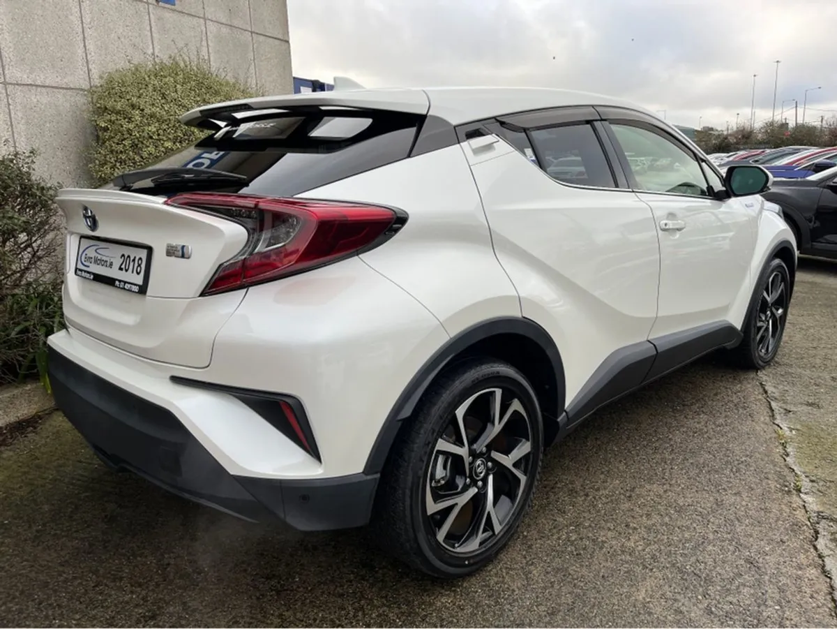 Toyota C-HR SOL Automatic Hybrid 1.8 Petrol //hig - Image 4