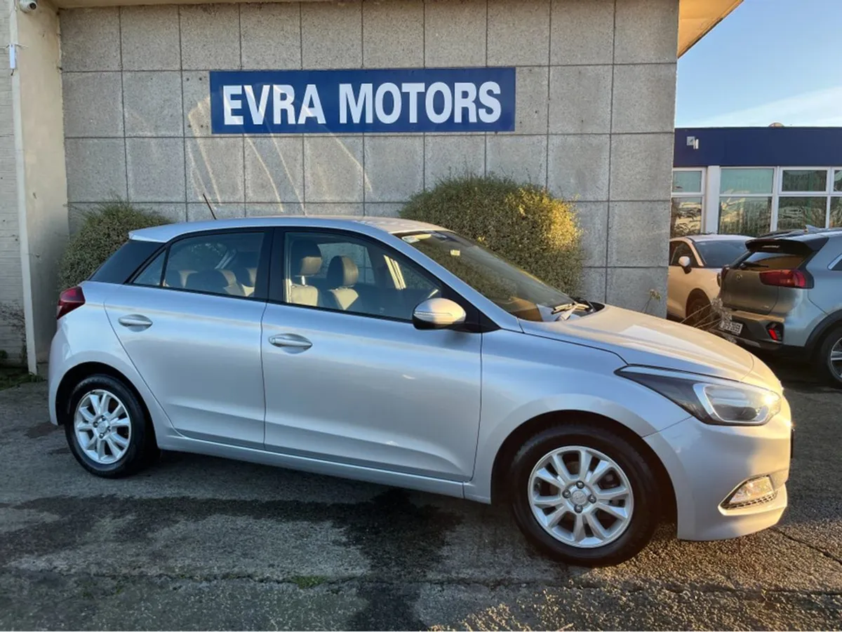 Hyundai i20 SE Delux 1.2 Petrol //spring Sale  1 - Image 2