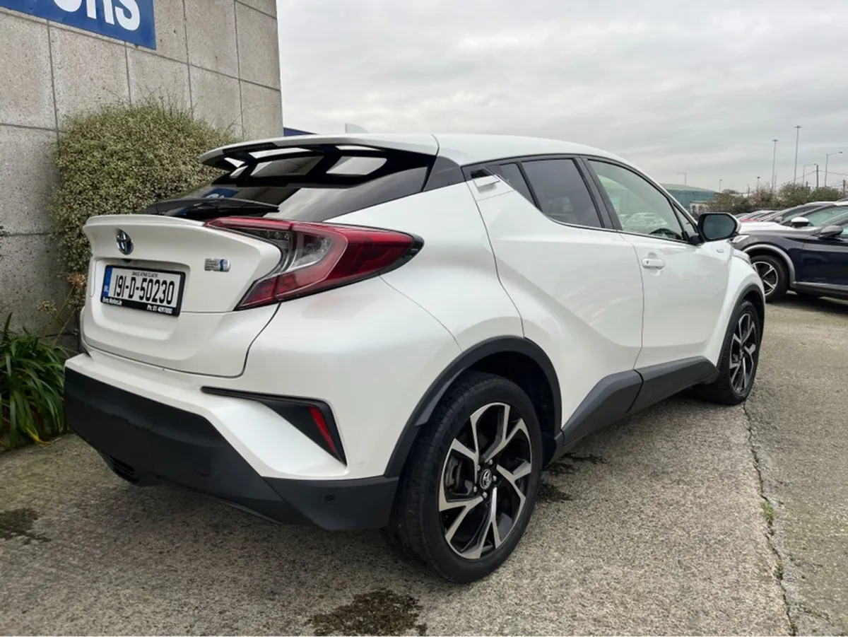Toyota C-HR SOL Automatic 1.8 Hybrid Petrol //hig - Image 4