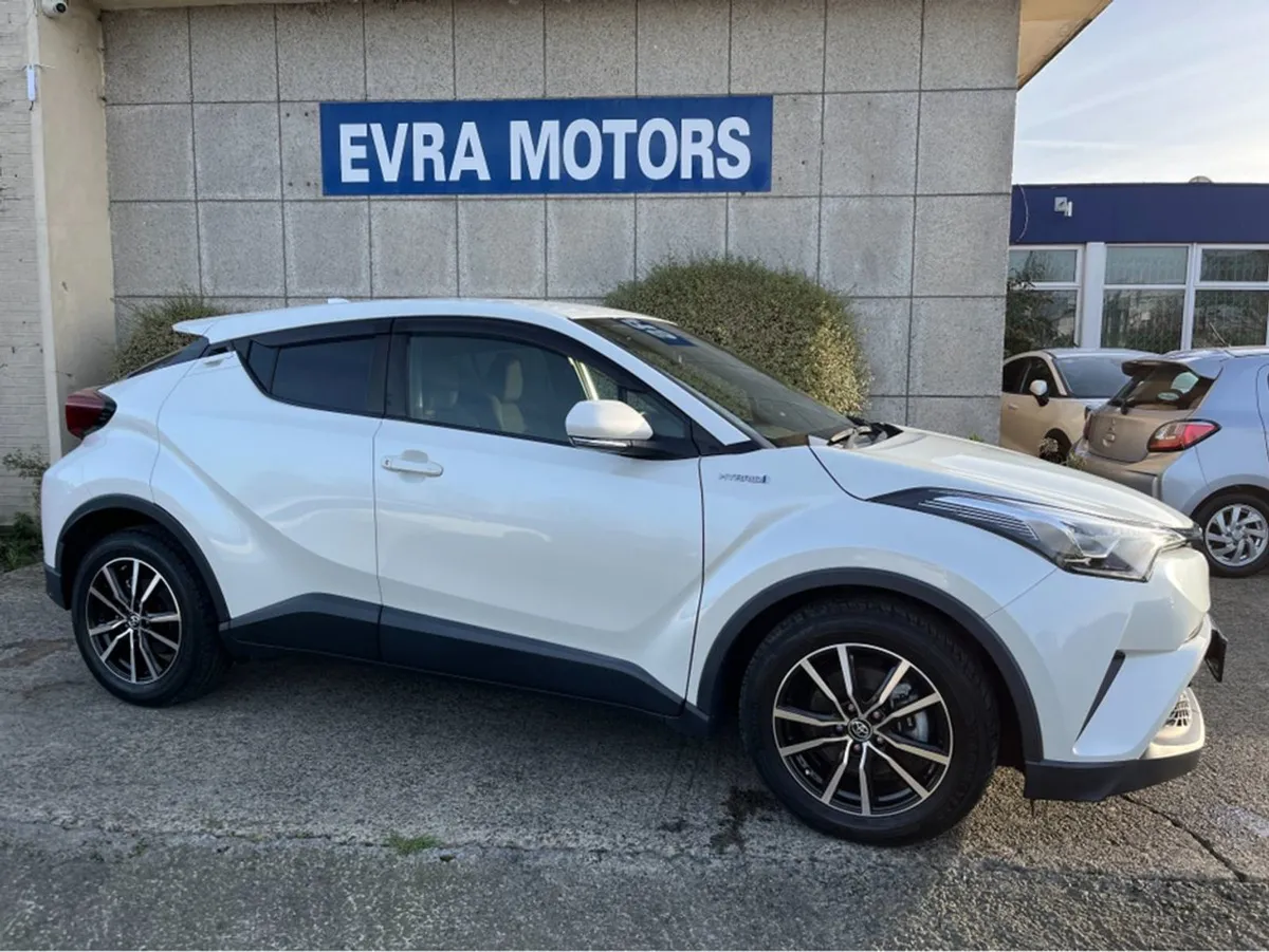 Toyota C-HR Automatic Hybrid 1.8 Petrol - Image 2