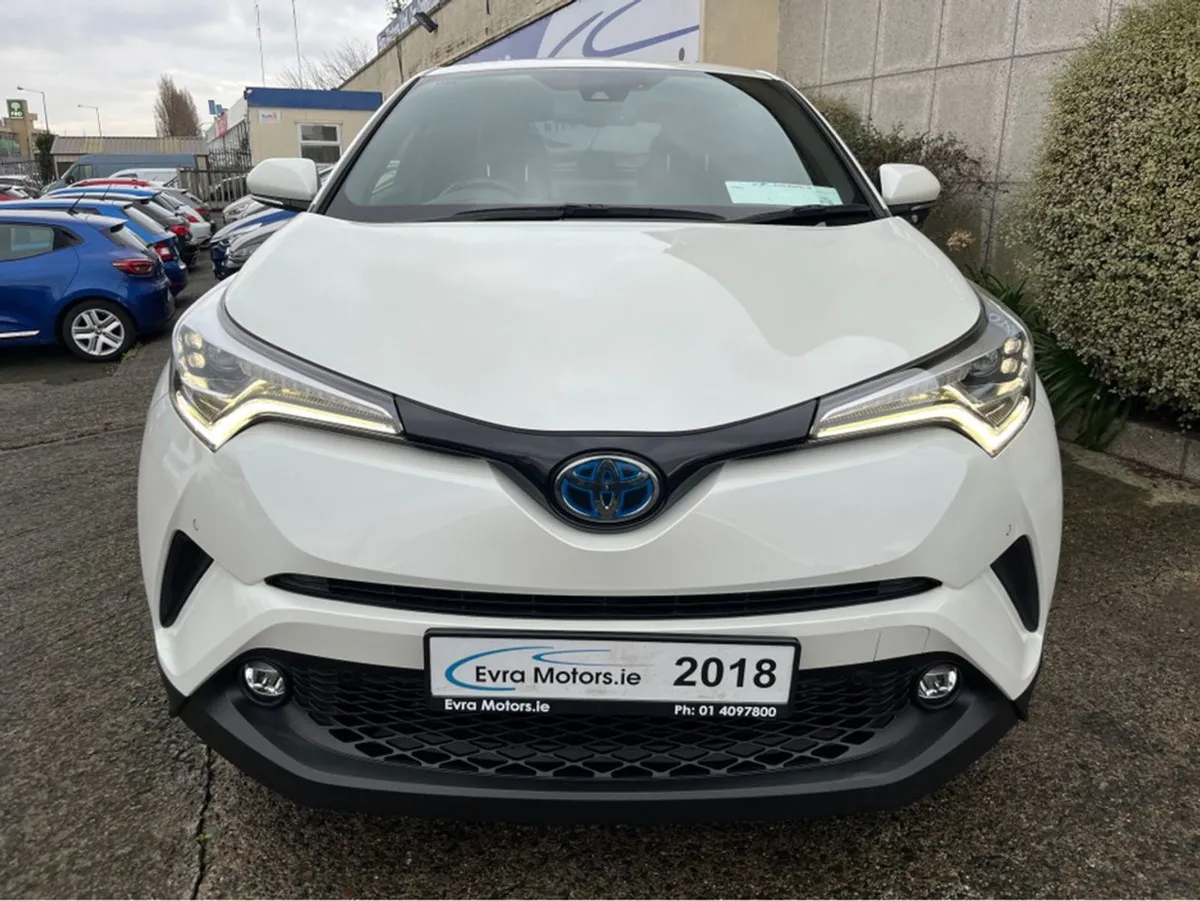 Toyota C-HR SOL Hybrid Automatic 1.8 Petrol //hig - Image 3