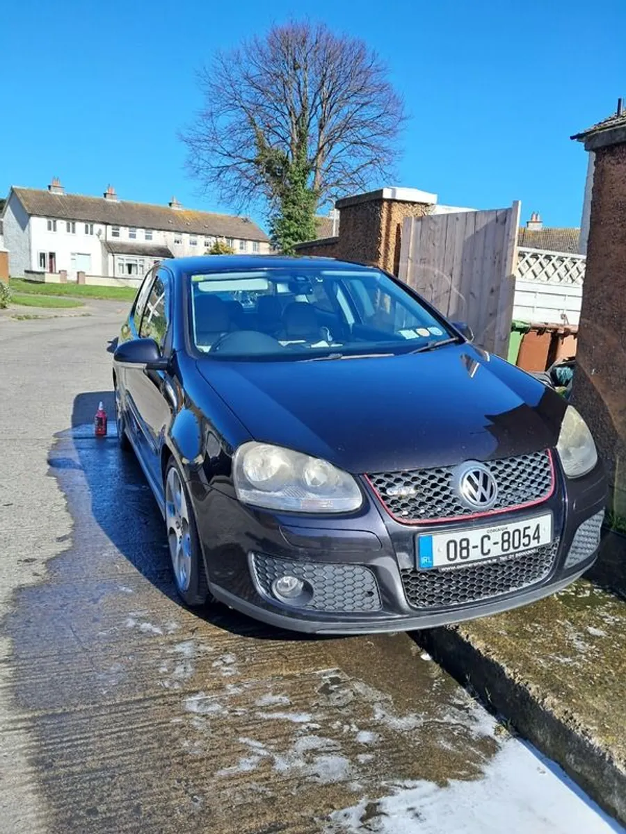 2008 Volkswagen Golf - Image 2