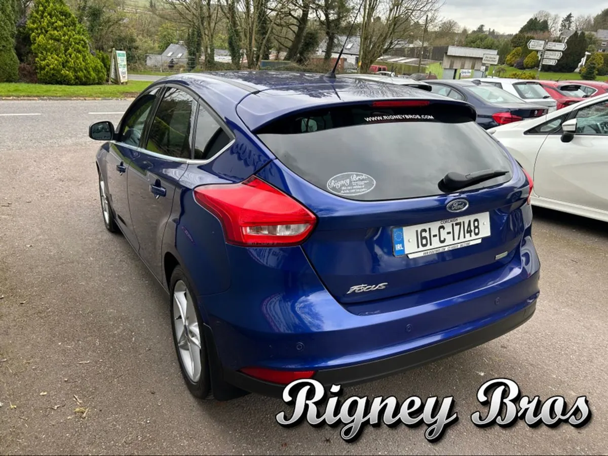 Ford Focus 1.0 Ecoboost Titanium 12 125PS 5DR T - Image 4