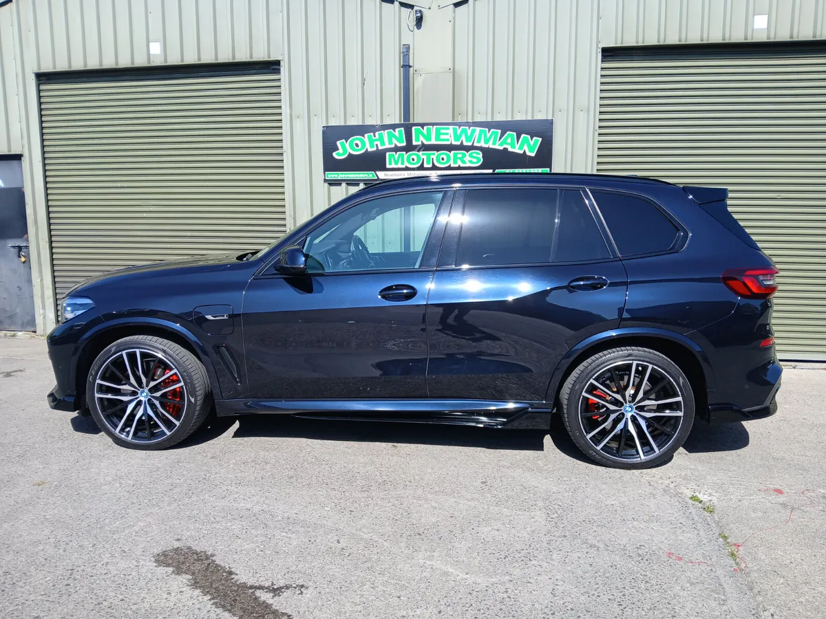 BMW X5 3litre hybrid  2022 low mileage - Image 2