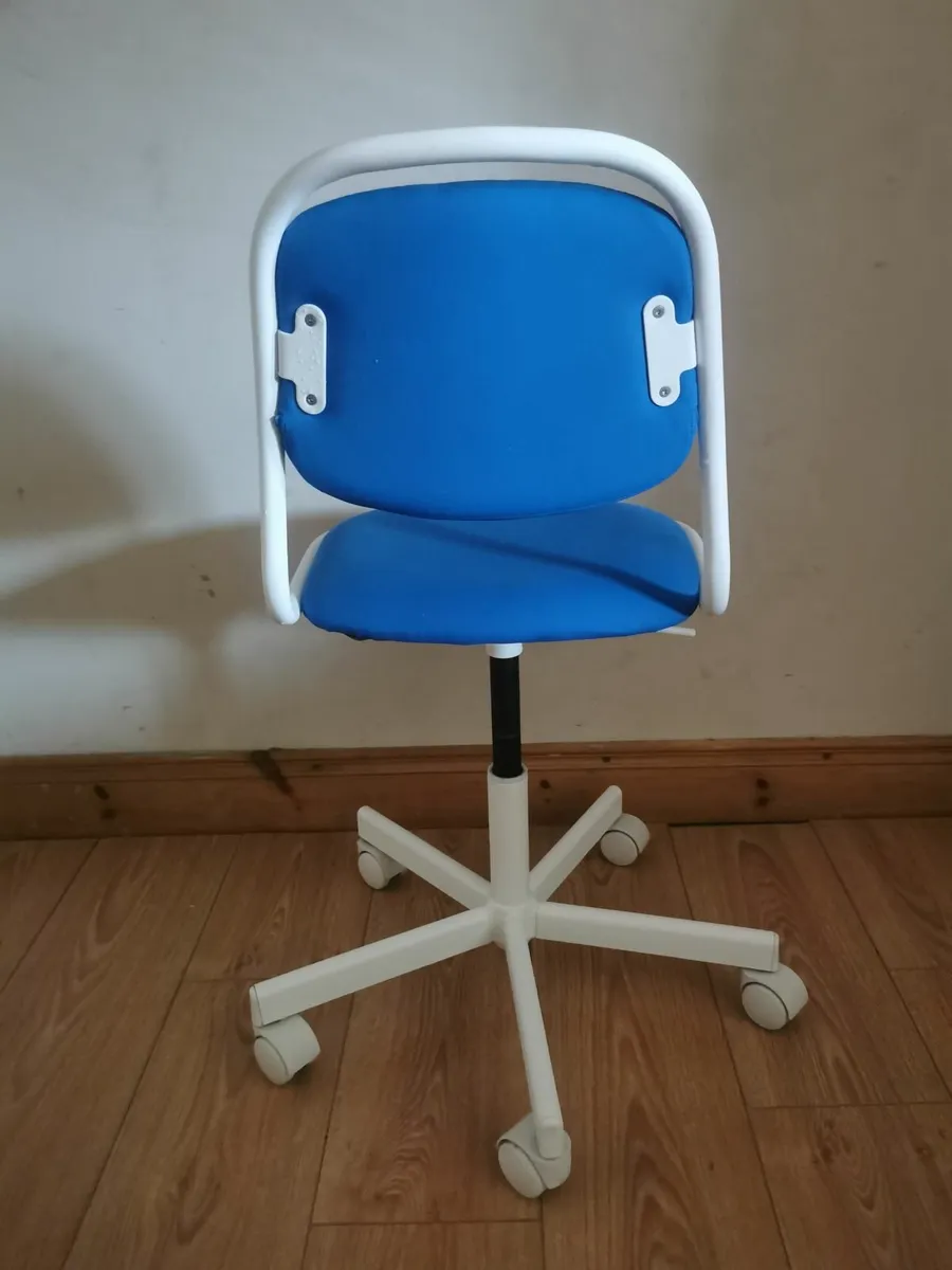 Quality Children's computer swivel chair 1month - Image 4