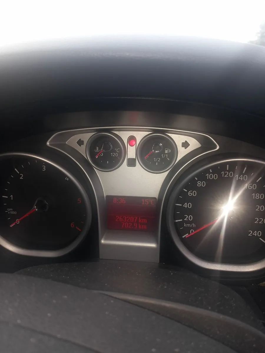 Ford Focus 2010 - Image 4