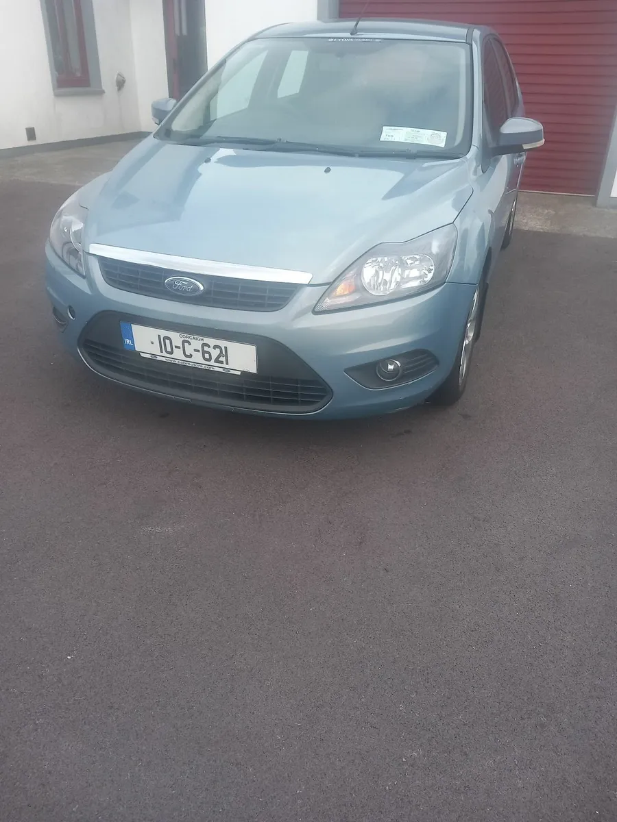 Ford Focus 2010 - Image 1