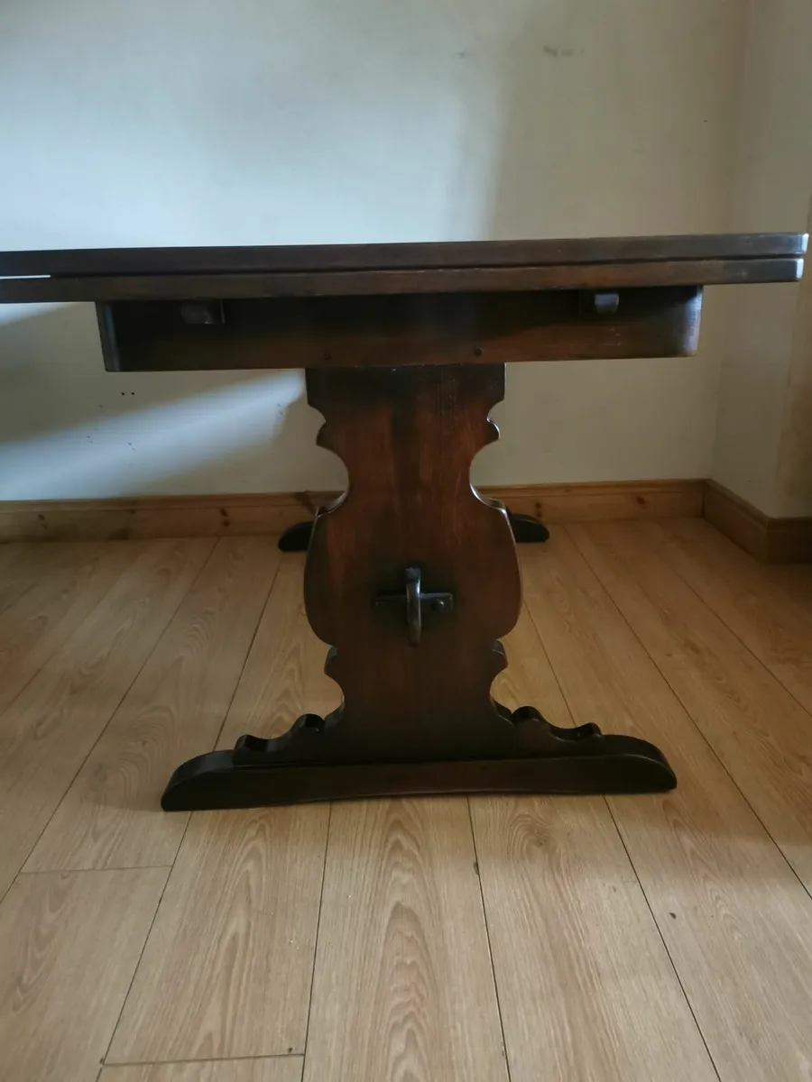 Oak Solid Quality Extendable dining table 6-8pers - Image 3