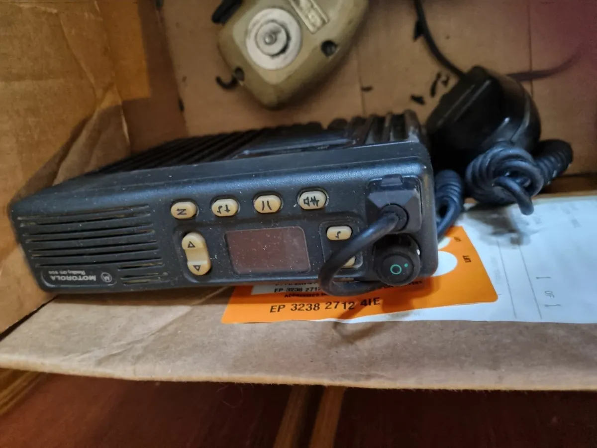 CB Radio - Image 1