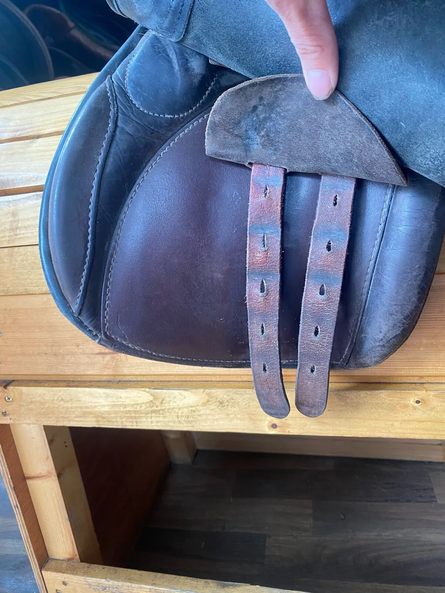 Berney brothers 16.5 black leather saddle - Image 4