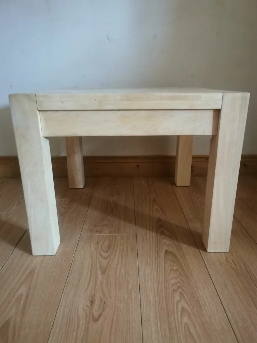 Solid Quality Modern coffee table 3months old - Image 3