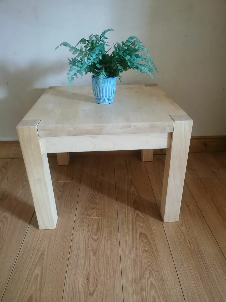 Solid Quality Modern coffee table 3months old - Image 1