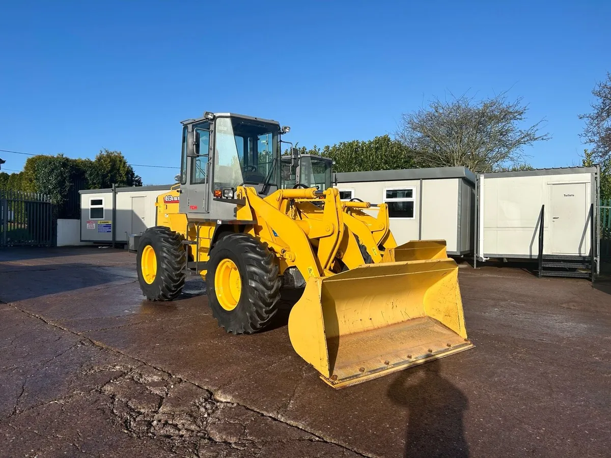 2007 TCM Loading Shovels - Image 1