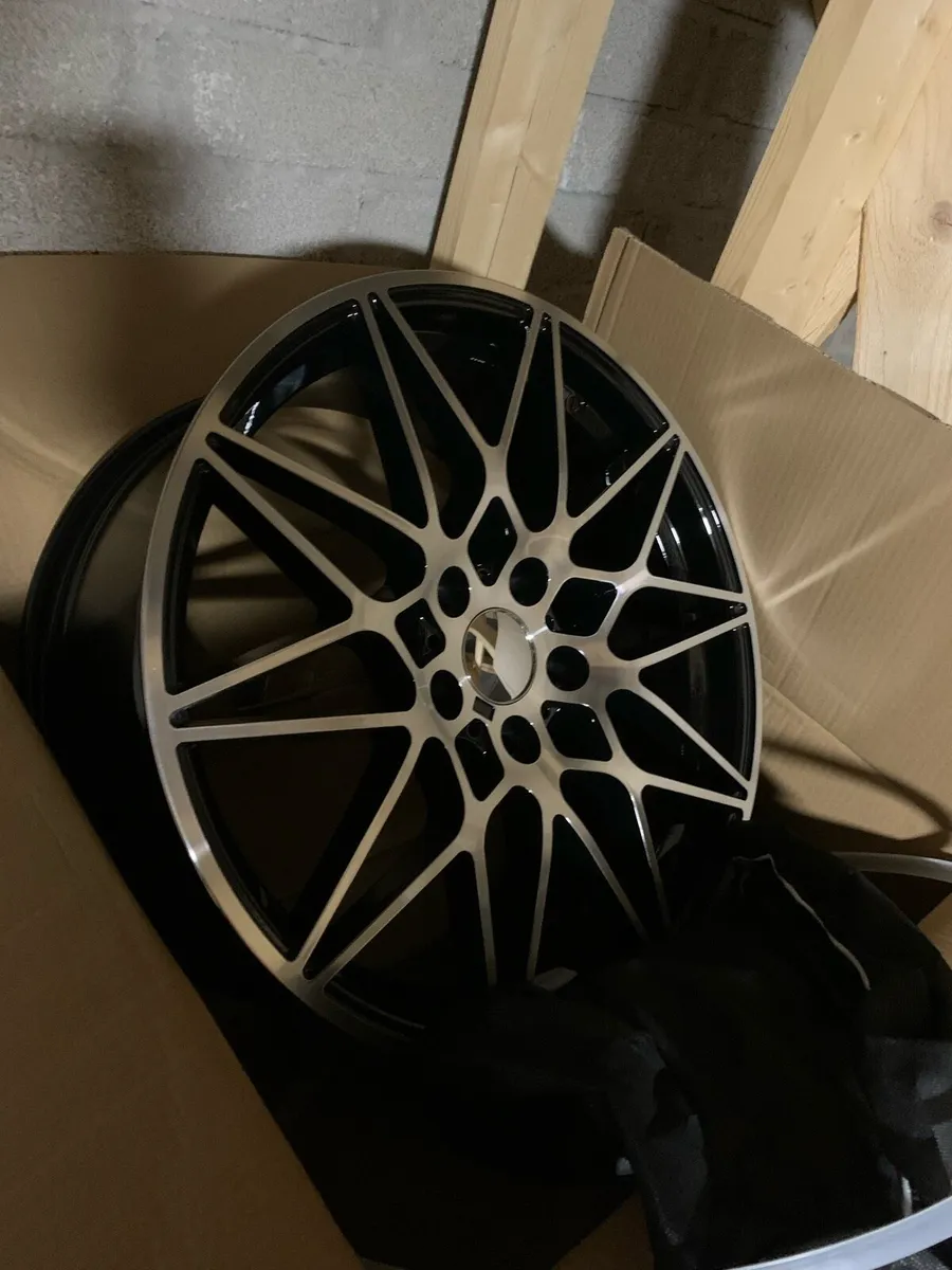 BMW 666m Style alloys brand new - Image 2