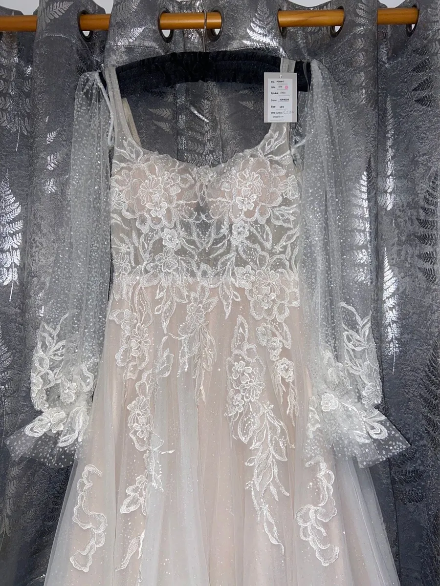Wedding dress - Image 4