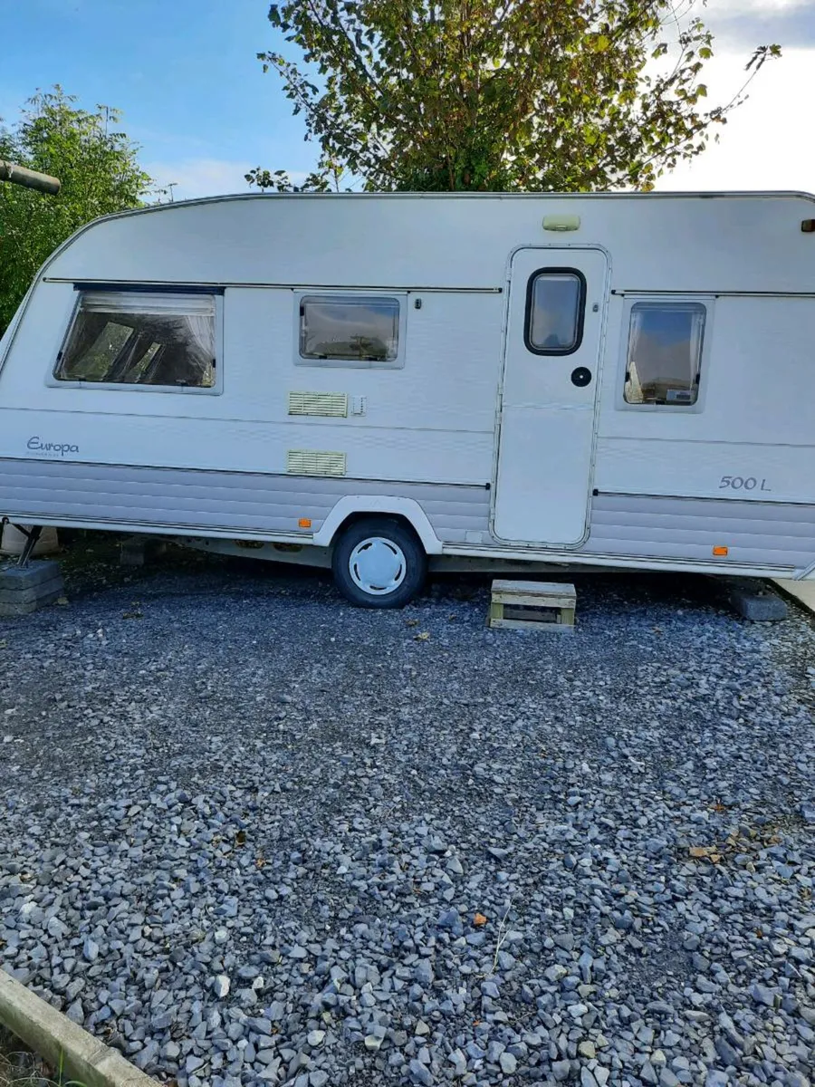 Caravan - Image 1