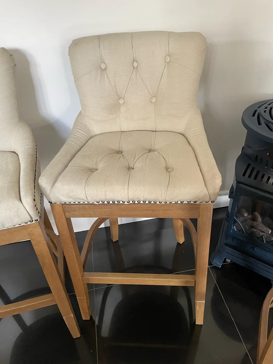 3 Bar stools for sale - Image 1
