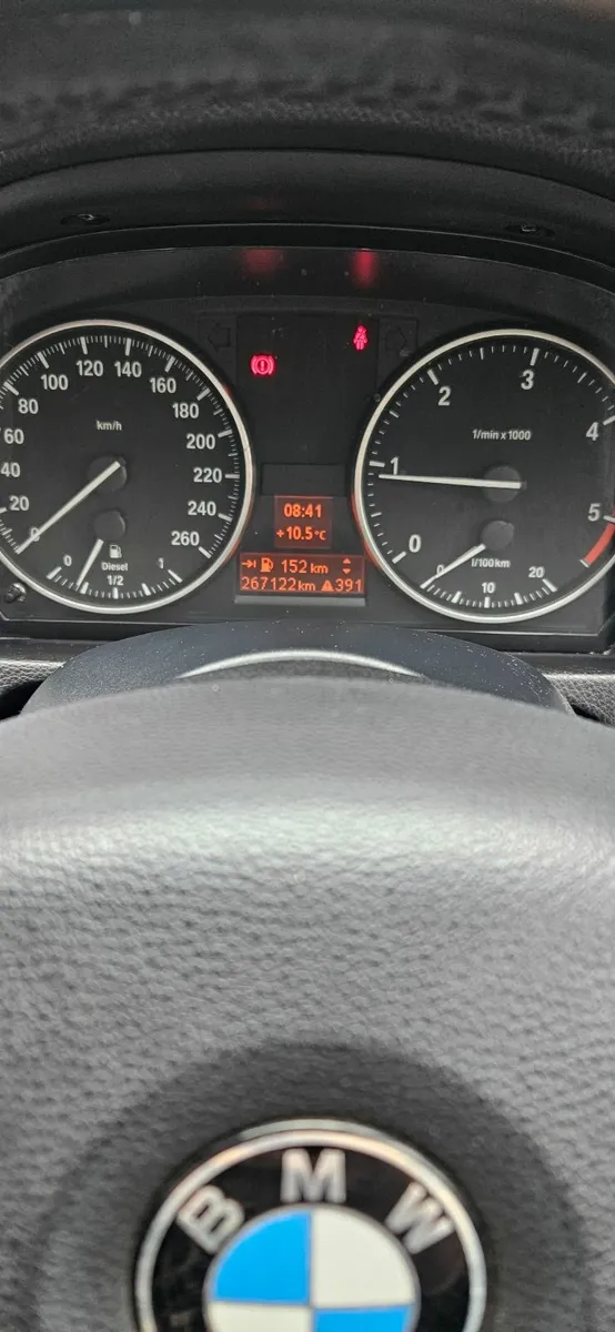 BMW 3-Series 2008 320D - Image 2
