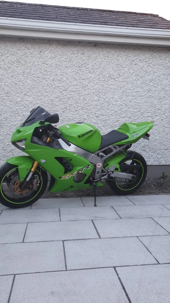 Kawasaki Ninja zxr636 2004 - Image 1