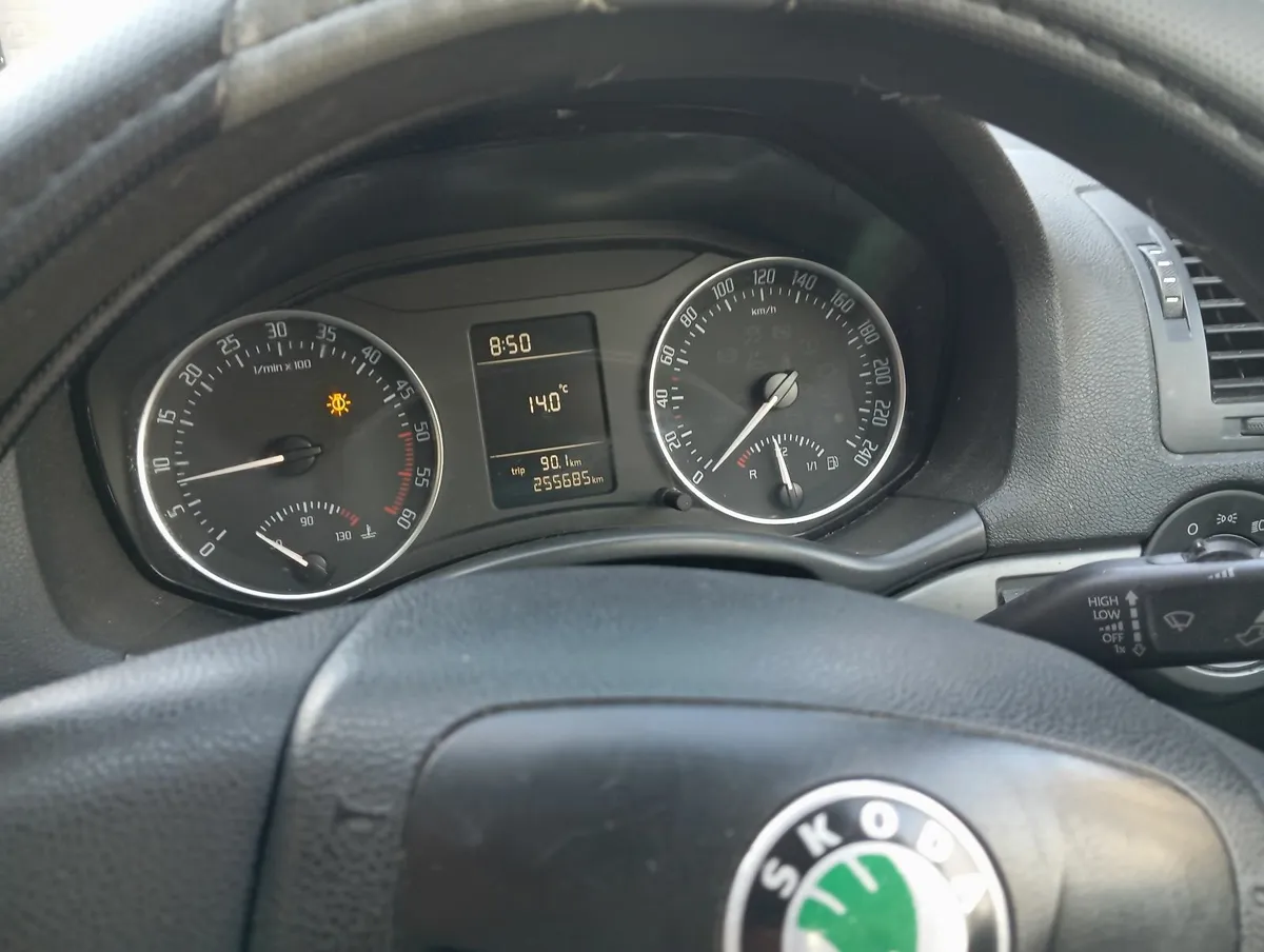 Skoda Octavia 2012 - Image 2