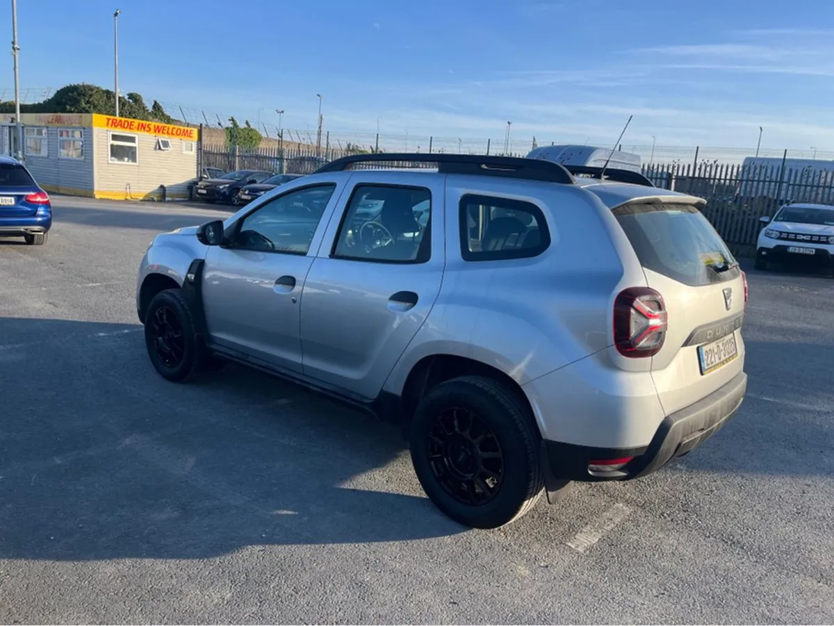 Dacia Duster Essential TCE 90 4X2 5DR Finance Ava - Image 2